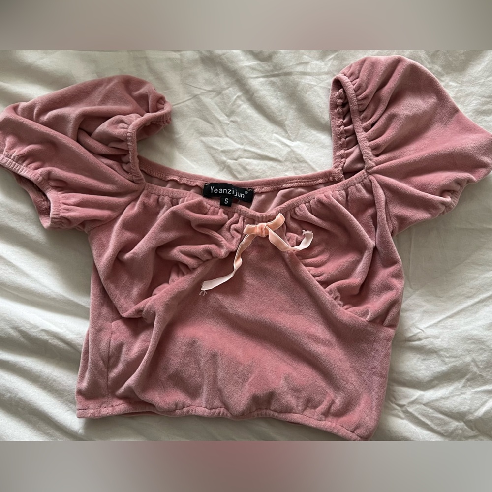 verge girl velvet crop top